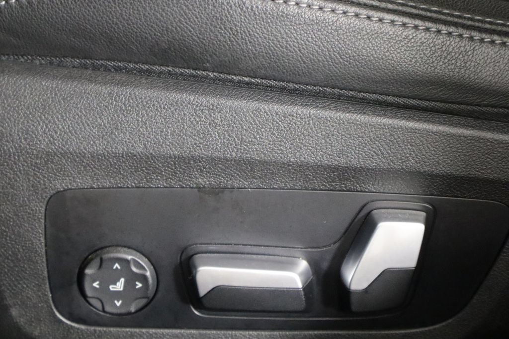 Used 2023 BMW i4 eDrive35 RWD image 24