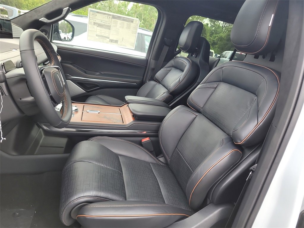 New 2025 Lincoln Navigator L Black Label image 20