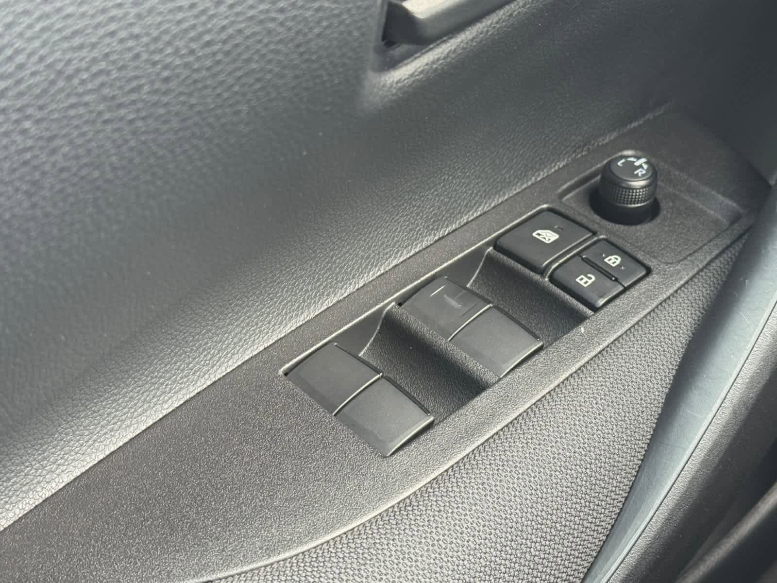 Used 2025 Toyota Corolla LE FWD image 14