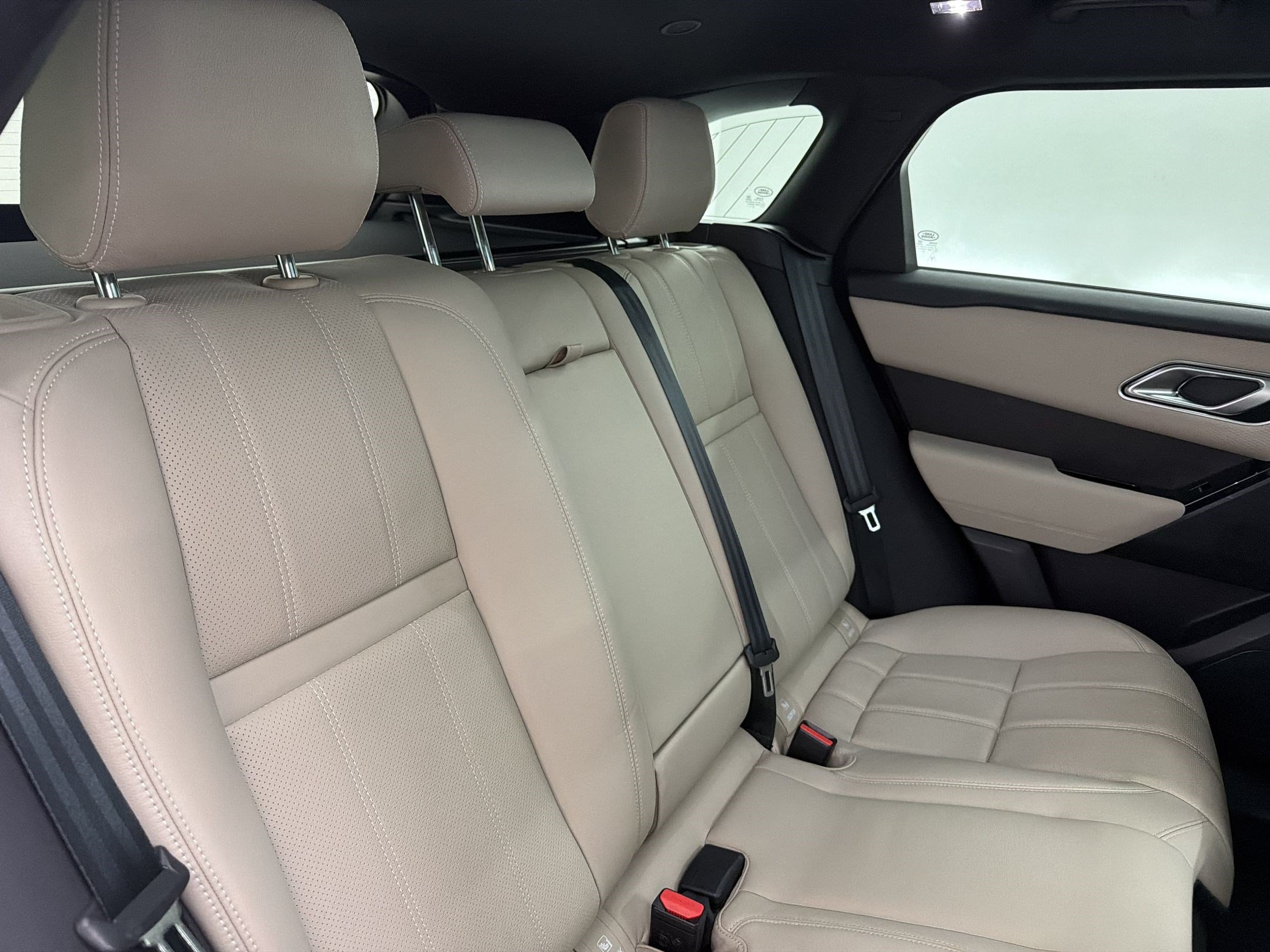 Used 2023 Land Rover Range Rover Velar R-Dynamic S AWD/4WD image 29