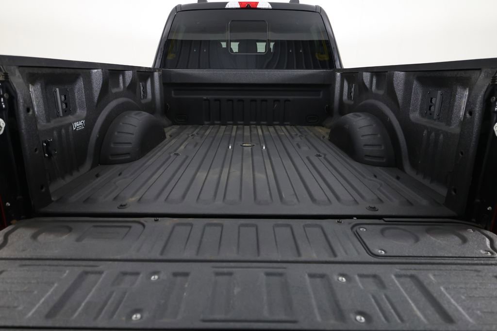 Used 2025 Ford F250 Platinum w/ FX4 Off-Road Package image 7