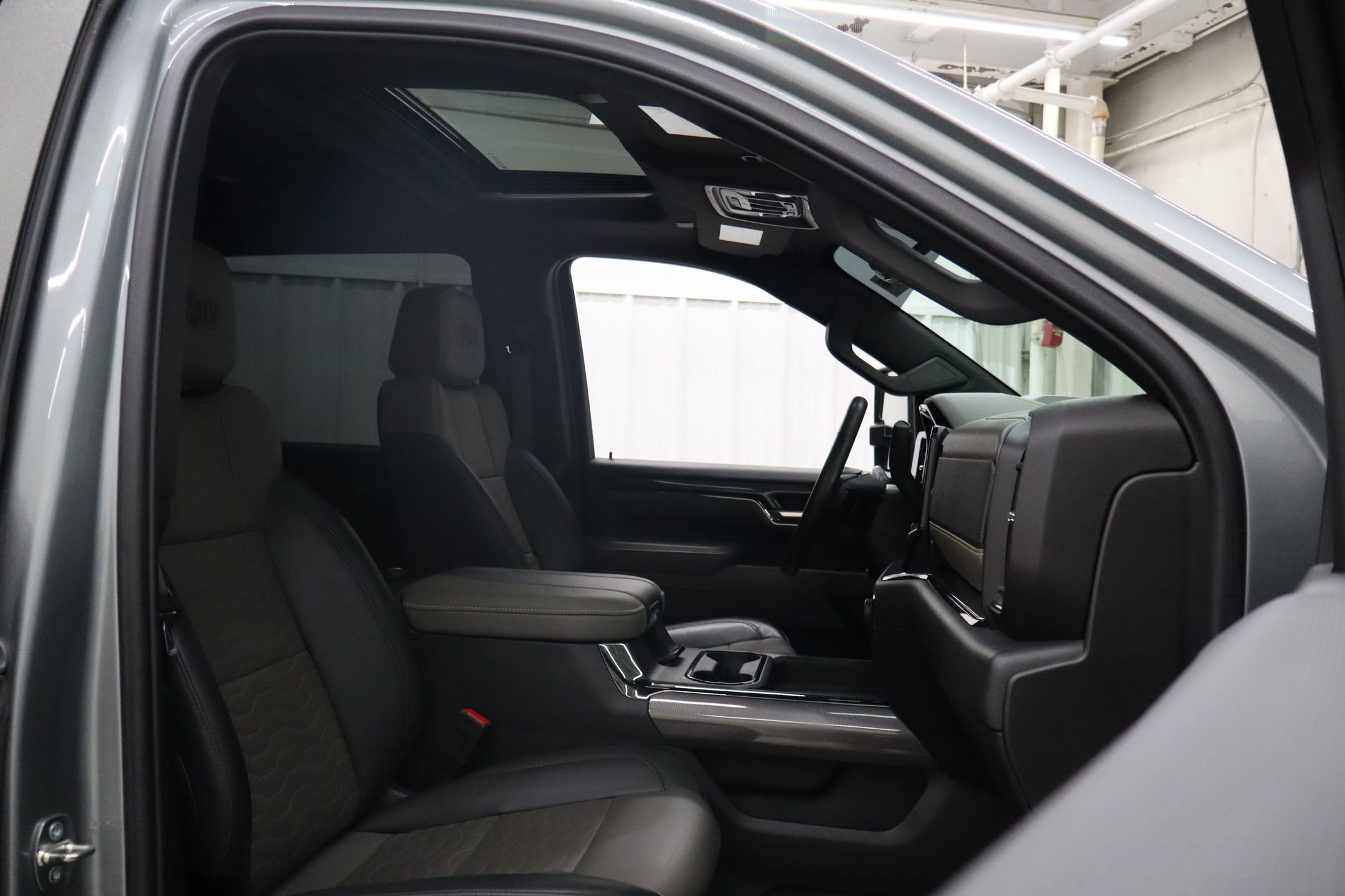 Used 2024 Chevrolet Silverado 2500 ZR2 w/ ZR2 Bison Edition image 31