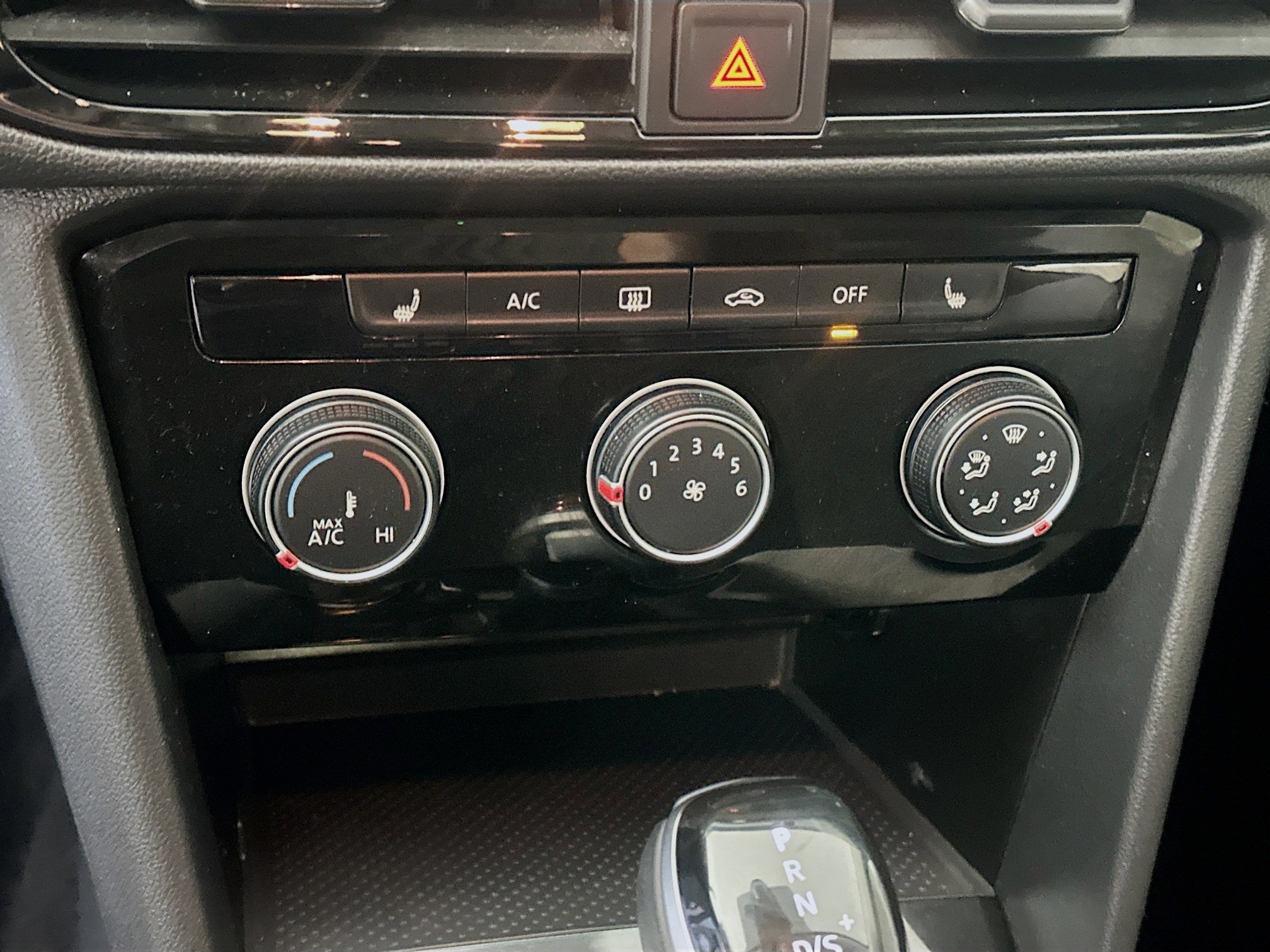 Used 2024 Volkswagen Taos S image 23