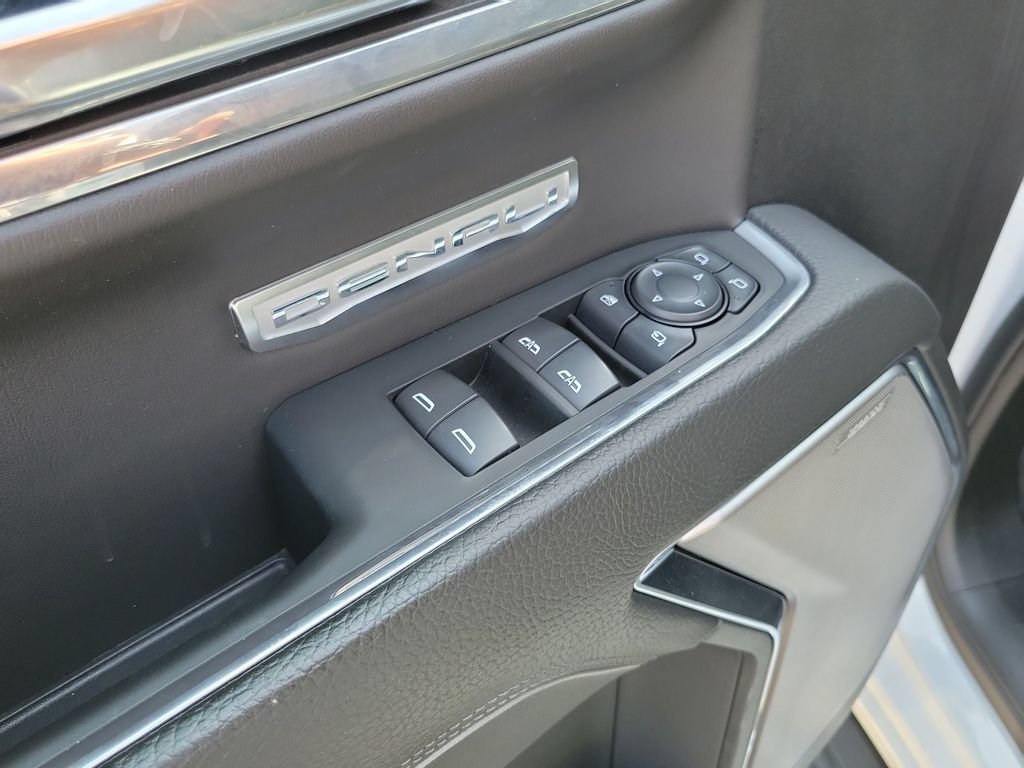 Used 2024 GMC Sierra 1500 Denali w/ Technology Package AWD/4WD image 24