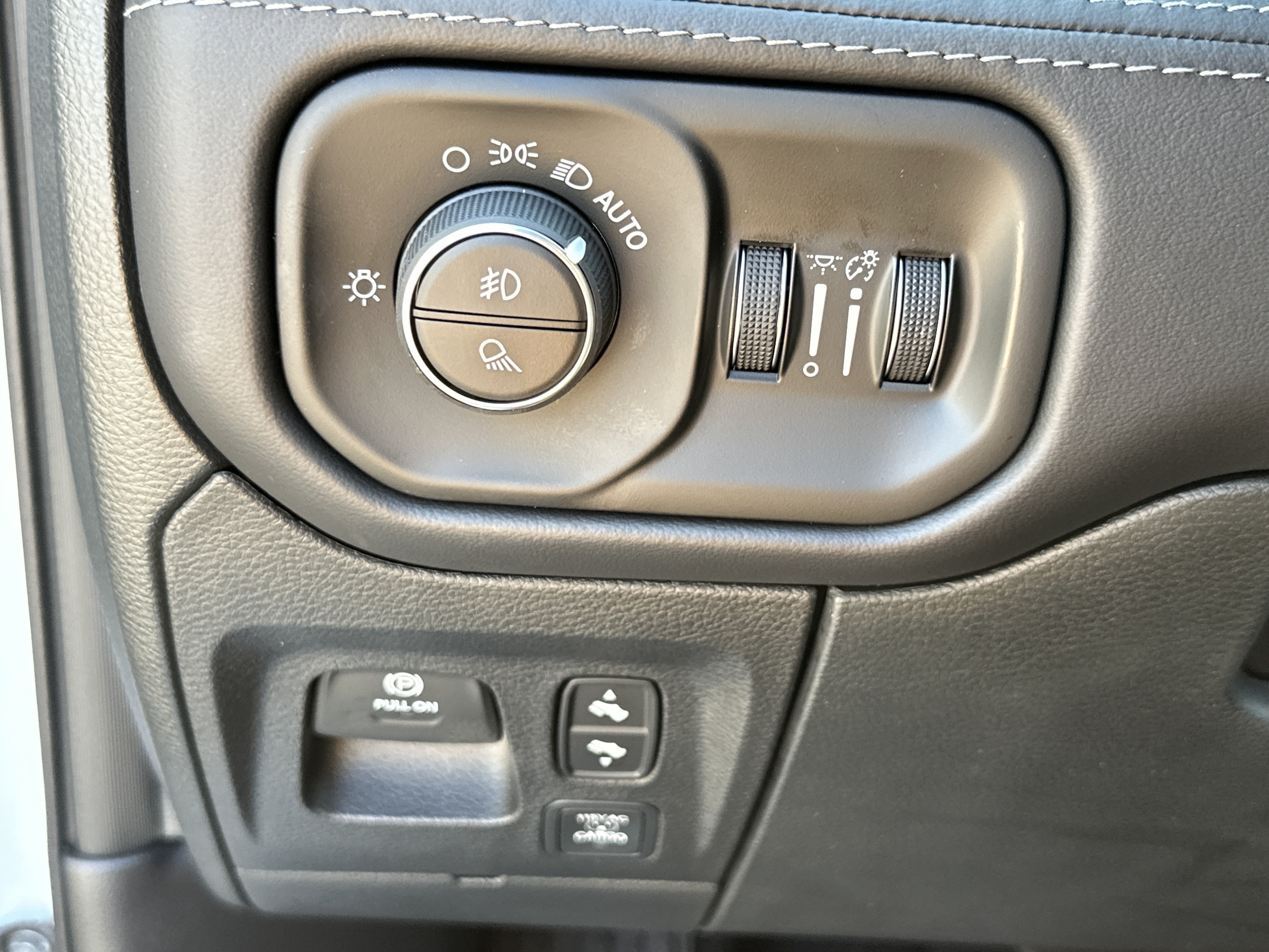 New 2027 RAM 1500 Limited AWD/4WD image 15