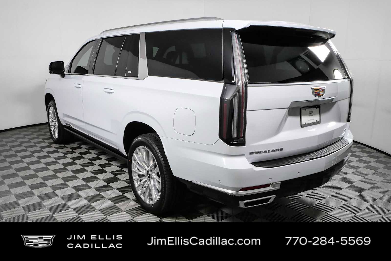 New 2026 Cadillac Escalade ESV Luxury w/ Touring Package AWD/4WD image 31