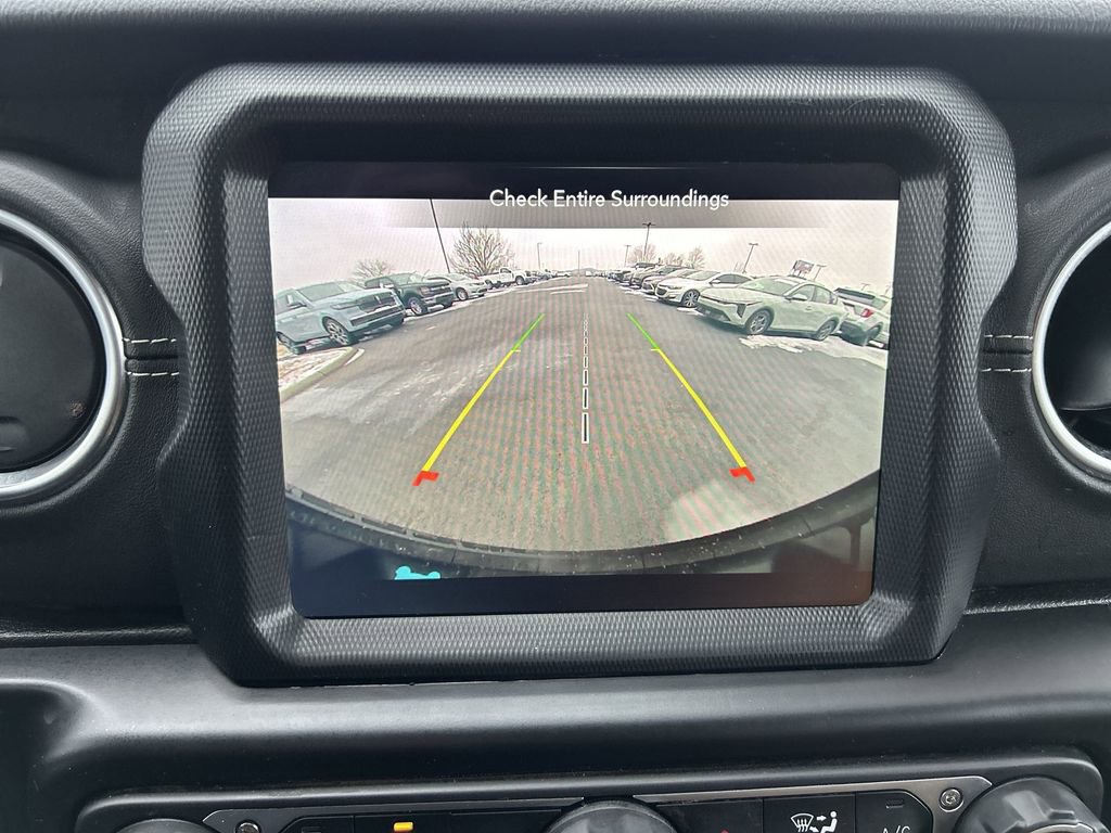 Used 2022 Jeep Wrangler Unlimited Sahara w/ Cold Weather Group image 23