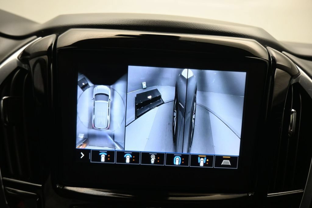 Used 2020 Chevrolet Traverse LT w/ LT Premium Package AWD/4WD image 24
