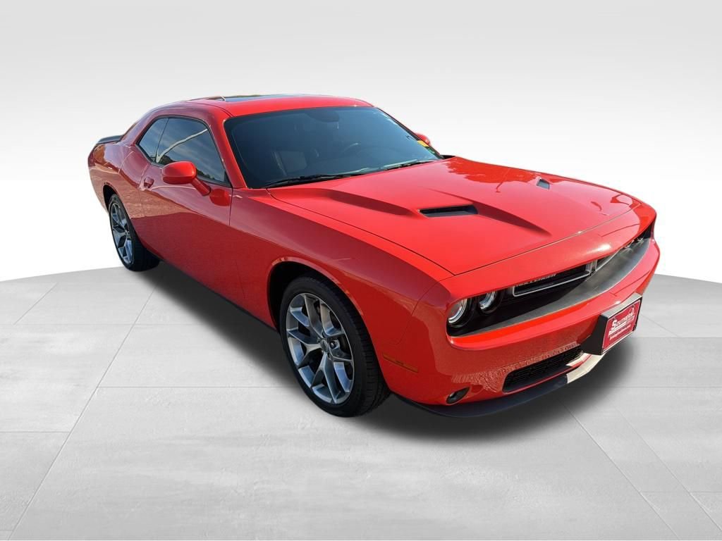 Used 2023 Dodge Challenger SXT w/ Plus Package image 3