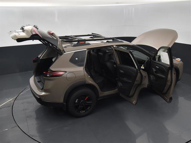 Certified 2025 Nissan Rogue SV image 46