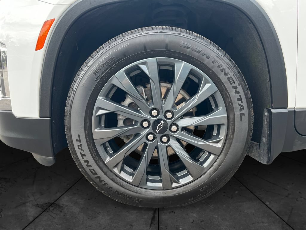 Used 2023 Chevrolet Traverse RS w/ LPO, Floor Liner Package AWD/4WD image 14