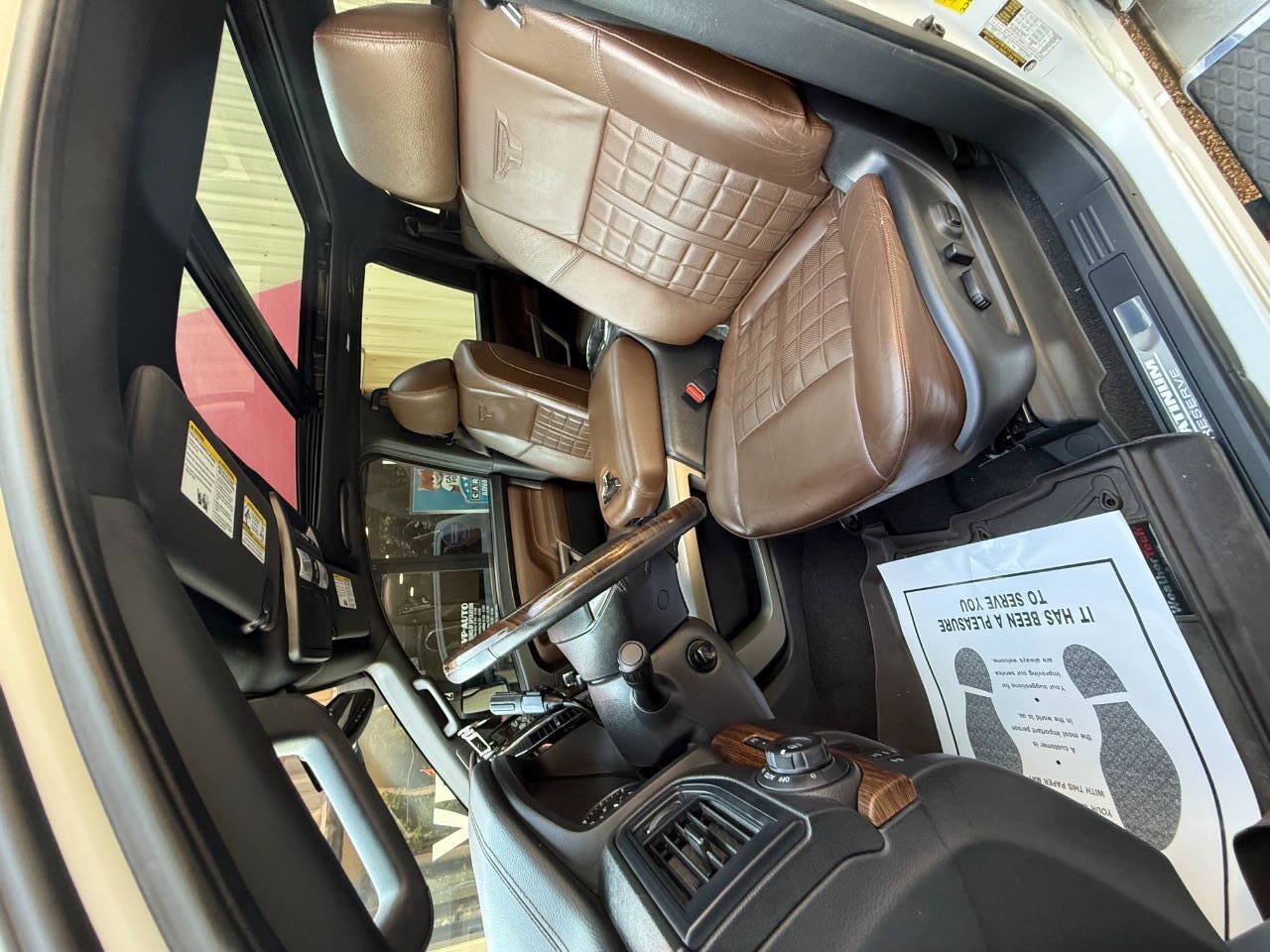 Used 2021 Nissan Titan Platinum Reserve w/ Moonroof Package AWD/4WD image 28