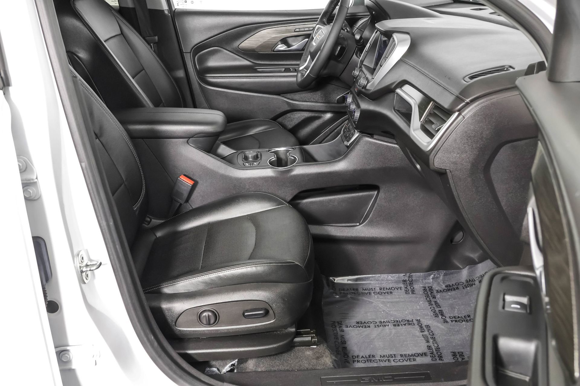 Used 2023 GMC Terrain SLT image 44