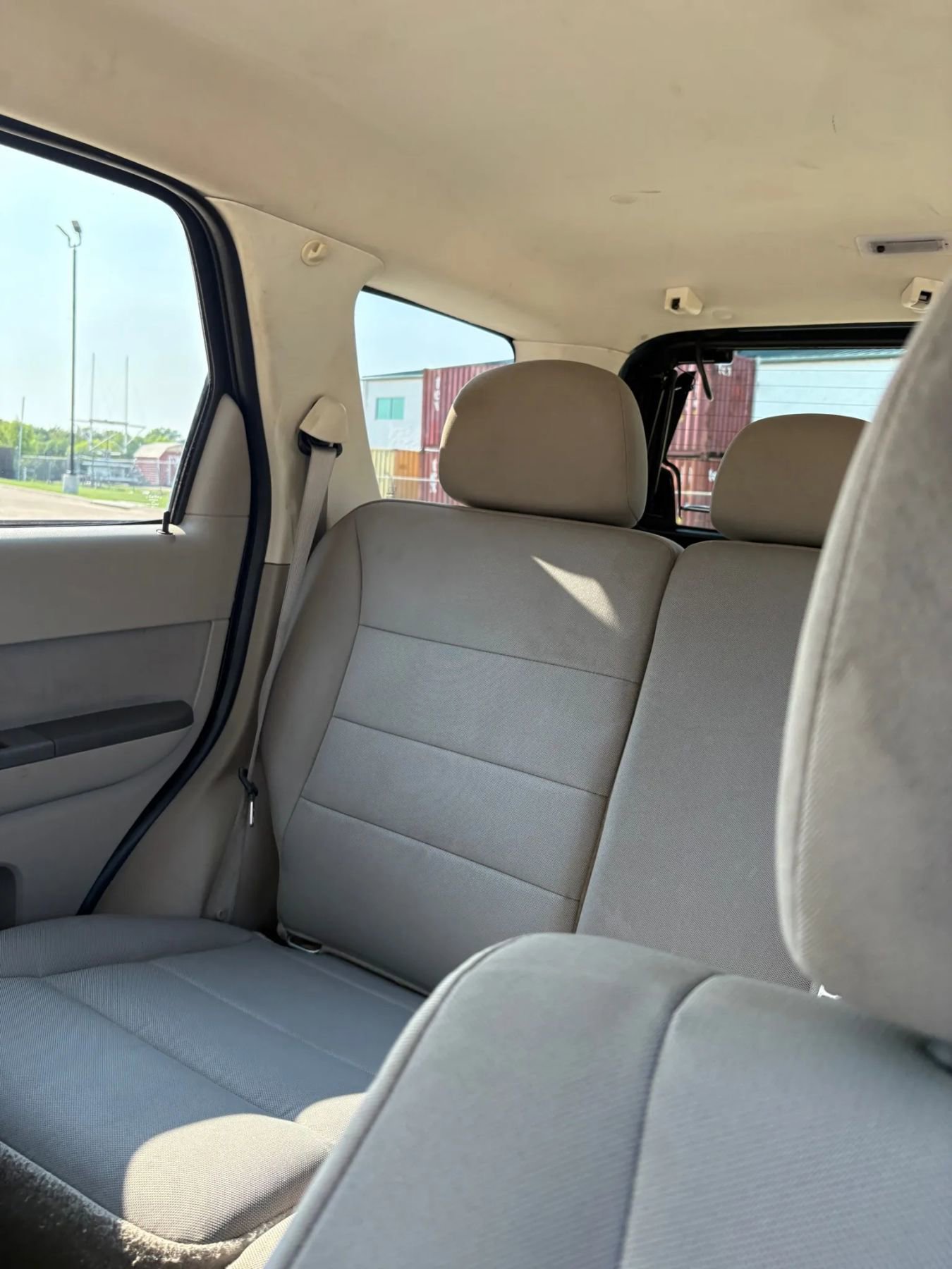 Used 2011 Ford Escape 4WD Hybrid image 27