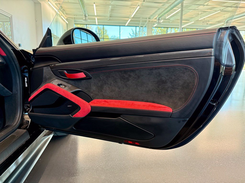 Used 2018 Porsche 911 GT2 RS RWD image 27