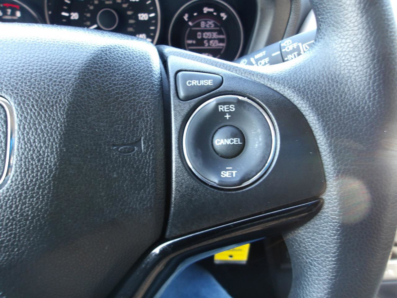 Used 2018 Honda HR-V LX image 17