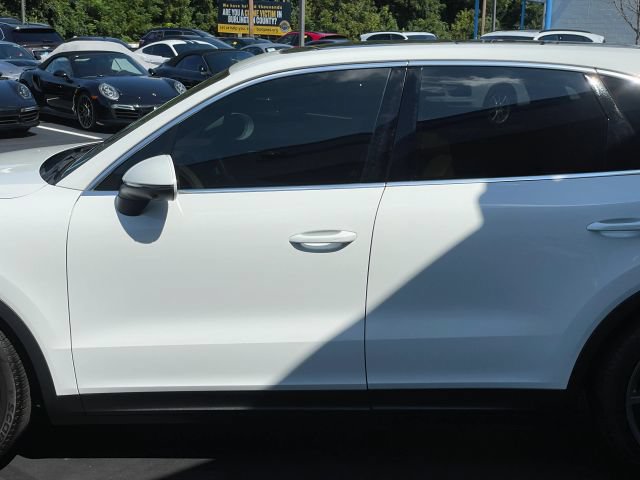 Used 2020 Porsche Cayenne S AWD/4WD image 16
