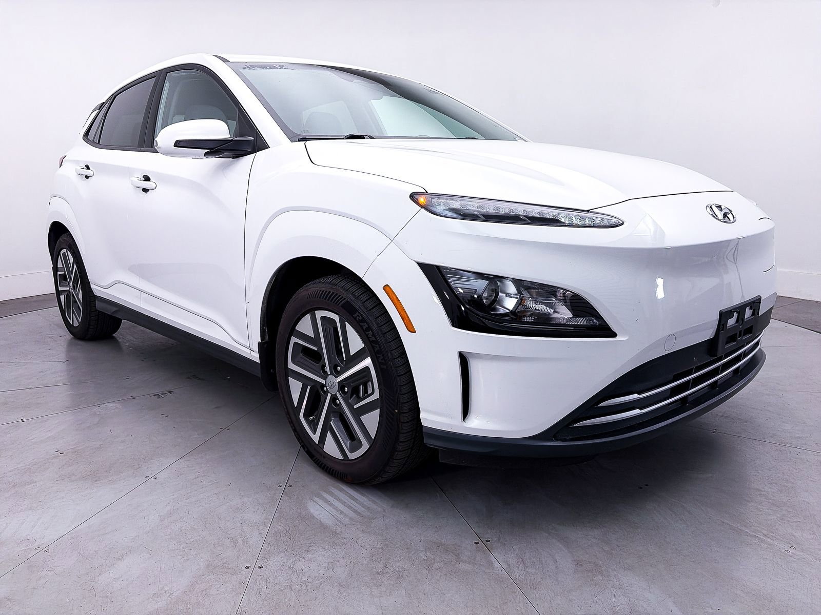 Used 2023 Hyundai Kona SEL FWD image 11