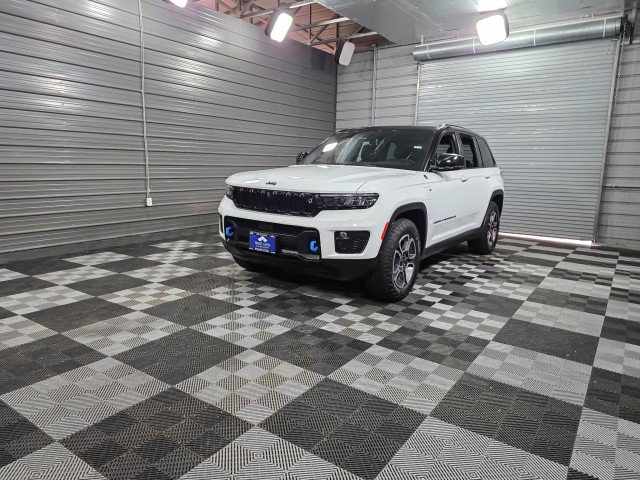 Used 2022 Jeep Grand Cherokee Trailhawk w/ Advanced Protech Group II image 48