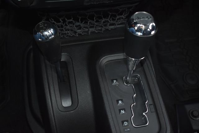 Used 2015 Jeep Wrangler Unlimited Willys image 23