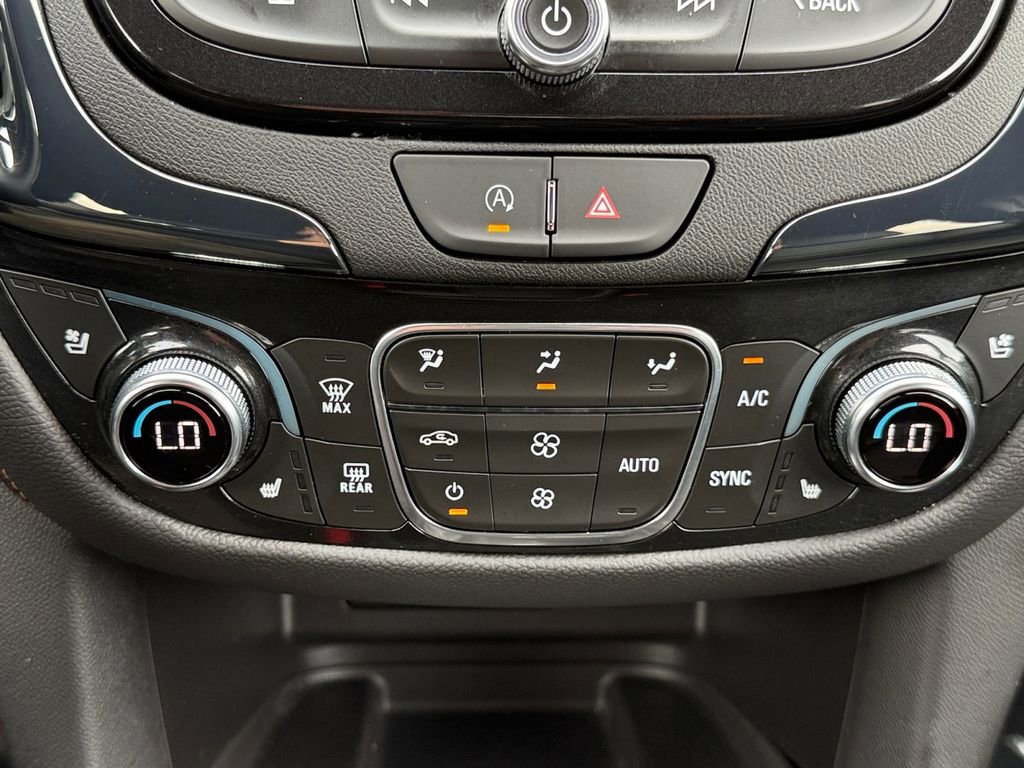 Used 2024 Chevrolet Equinox Premier AWD/4WD image 17
