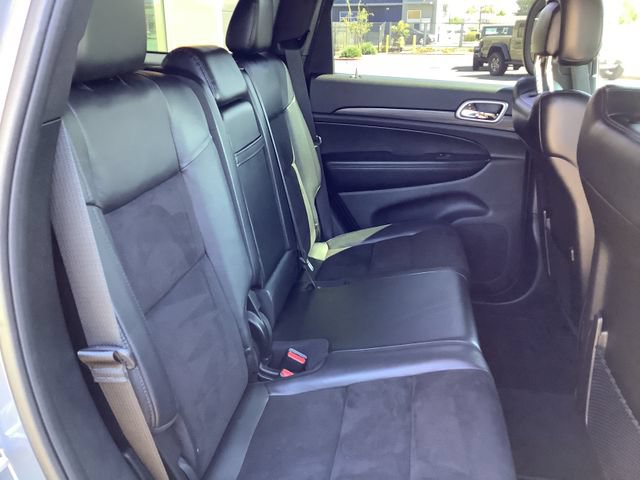 Used 2019 Jeep Grand Cherokee Altitude AWD/4WD image 35