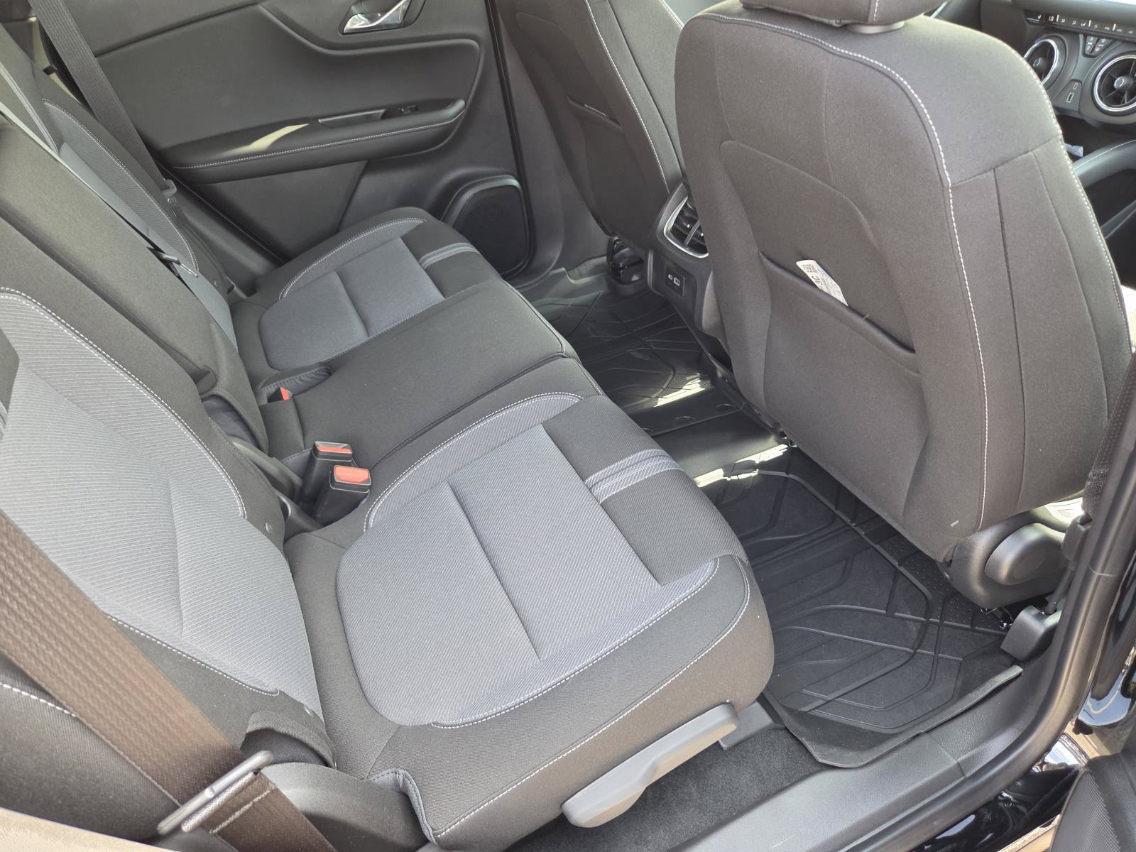 New 2026 Chevrolet Blazer LT w/ LPO, Floor Liner Package FWD image 11
