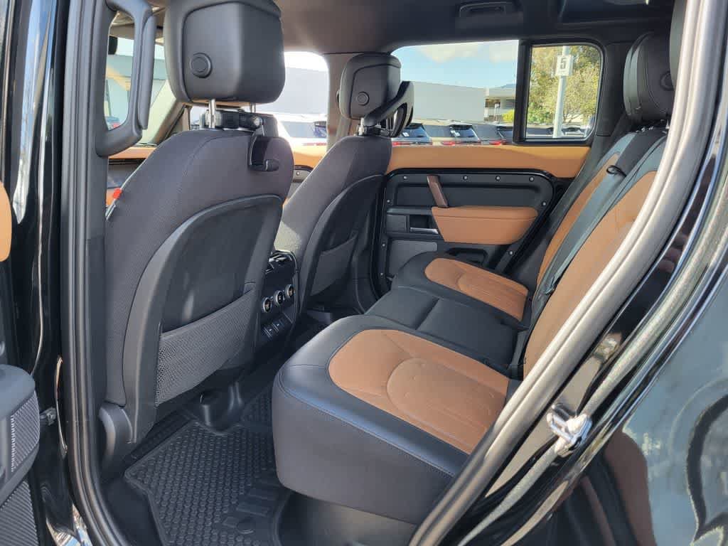 Used 2023 Land Rover Defender 110 X AWD/4WD image 11