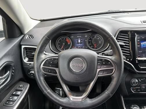 Used 2019 Jeep Cherokee Limited AWD/4WD image 11