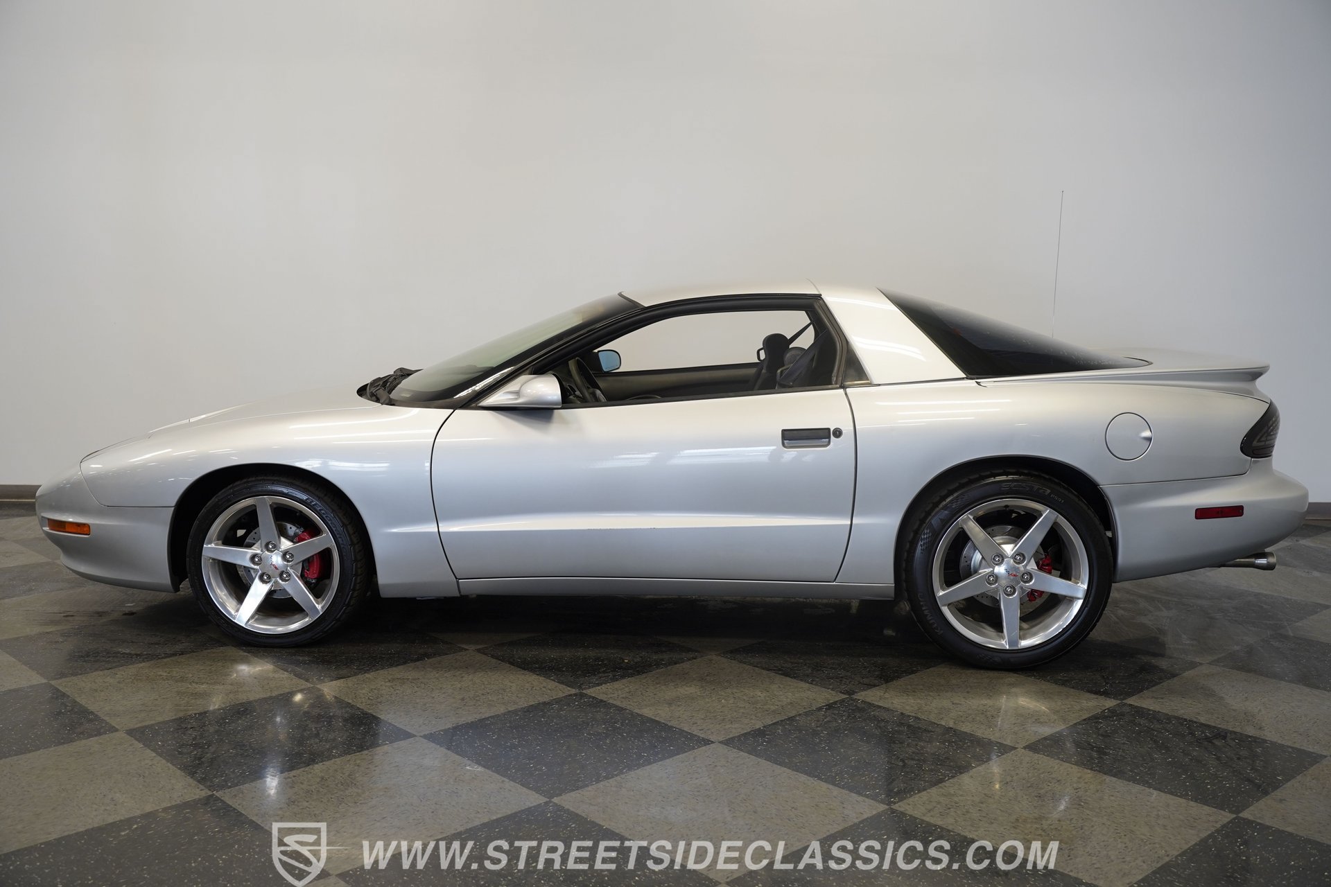 Used 1997 Pontiac Firebird Formula w/ Opt Pkg RWD image 7