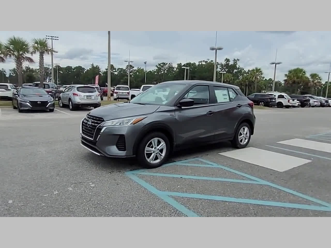 New 2025 Nissan Kicks Play S image 23