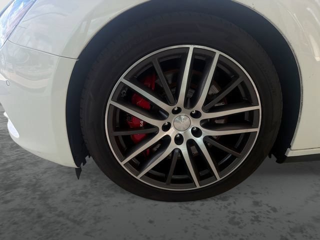Used 2015 Maserati Ghibli S Q4 AWD/4WD image 26