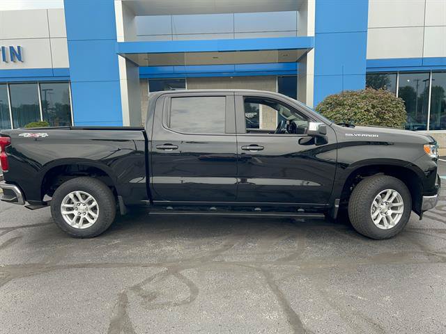 Used 2023 Chevrolet Silverado 1500 LT AWD/4WD image 9