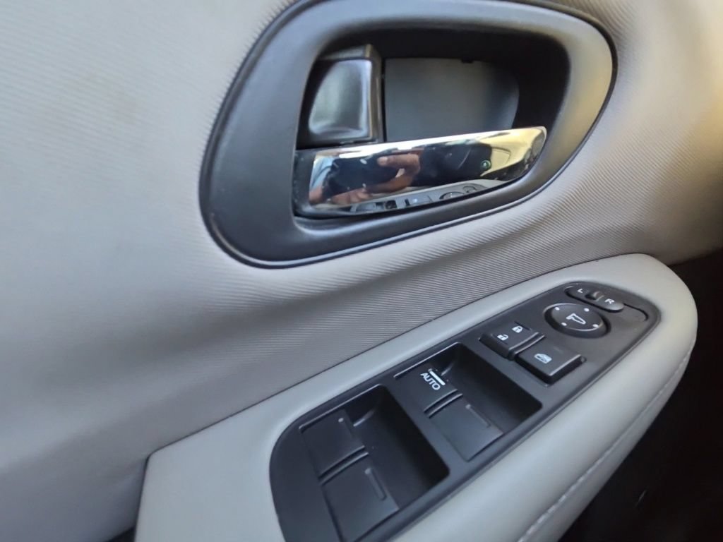 Used 2018 Honda HR-V LX image 26