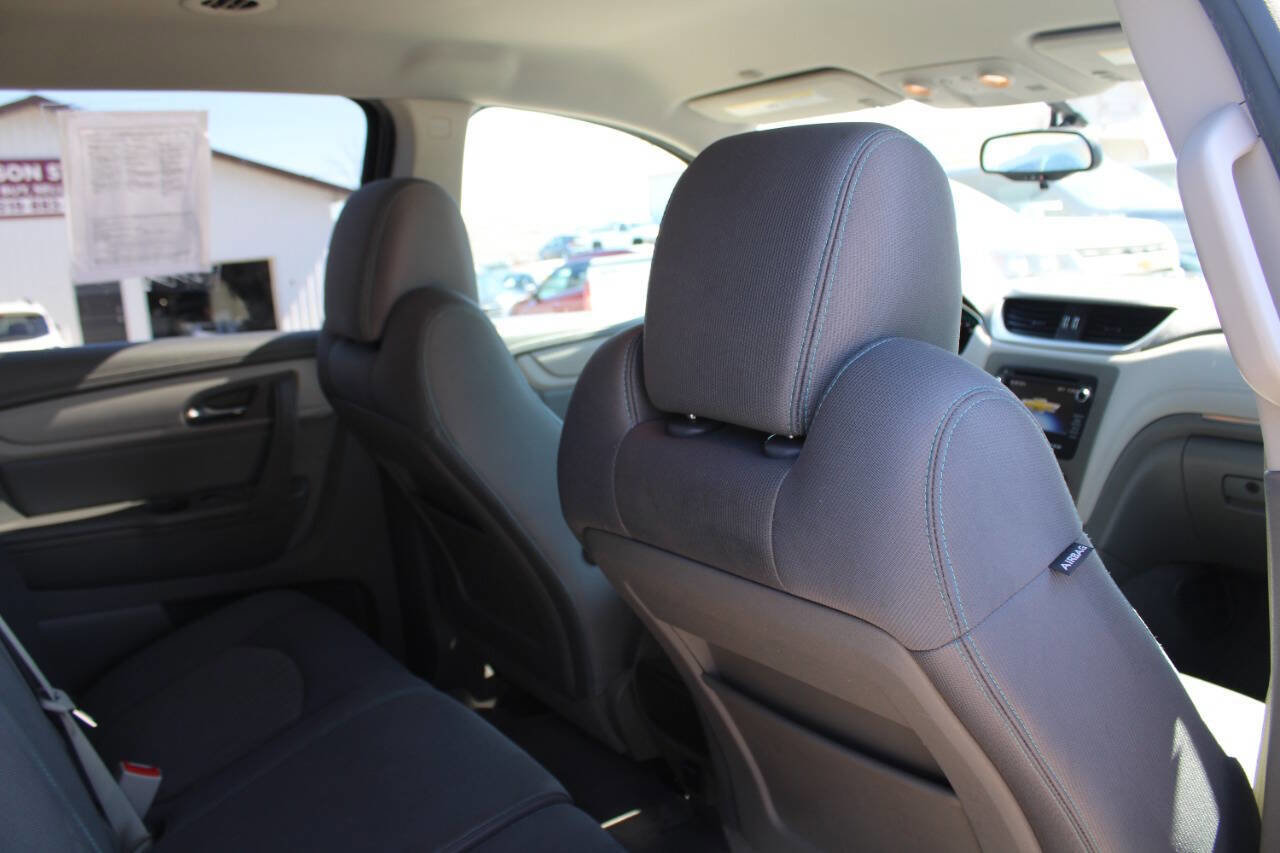 Used 2015 Chevrolet Traverse LS FWD image 10