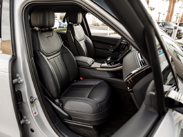 New 2026 Land Rover Range Rover Sport Dynamic SE AWD/4WD image 35