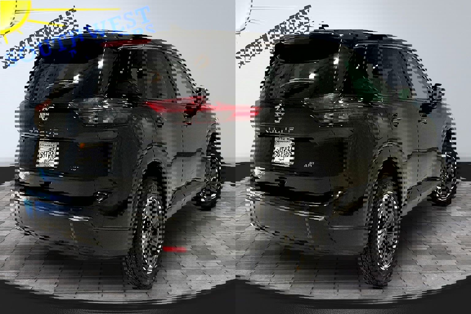 Used 2025 Nissan Rogue SV image 6