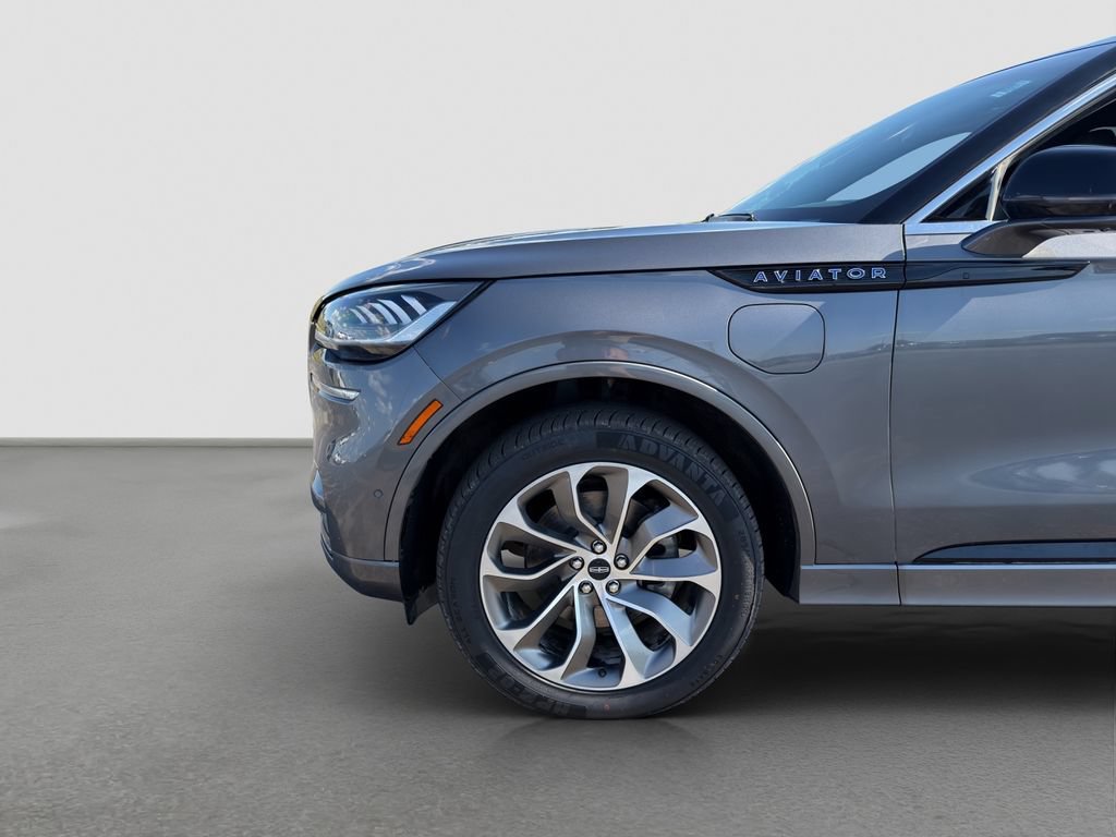 Used 2021 Lincoln Aviator Grand Touring w/ Elements Package Plus AWD/4WD image 31