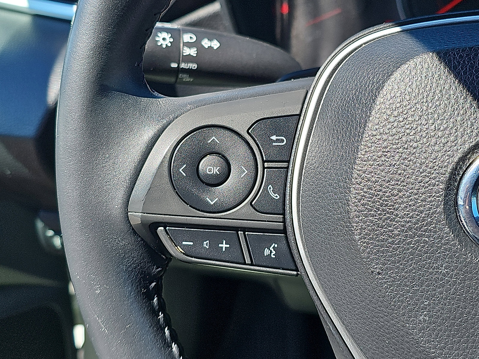 Used 2020 Toyota Corolla SE FWD image 20