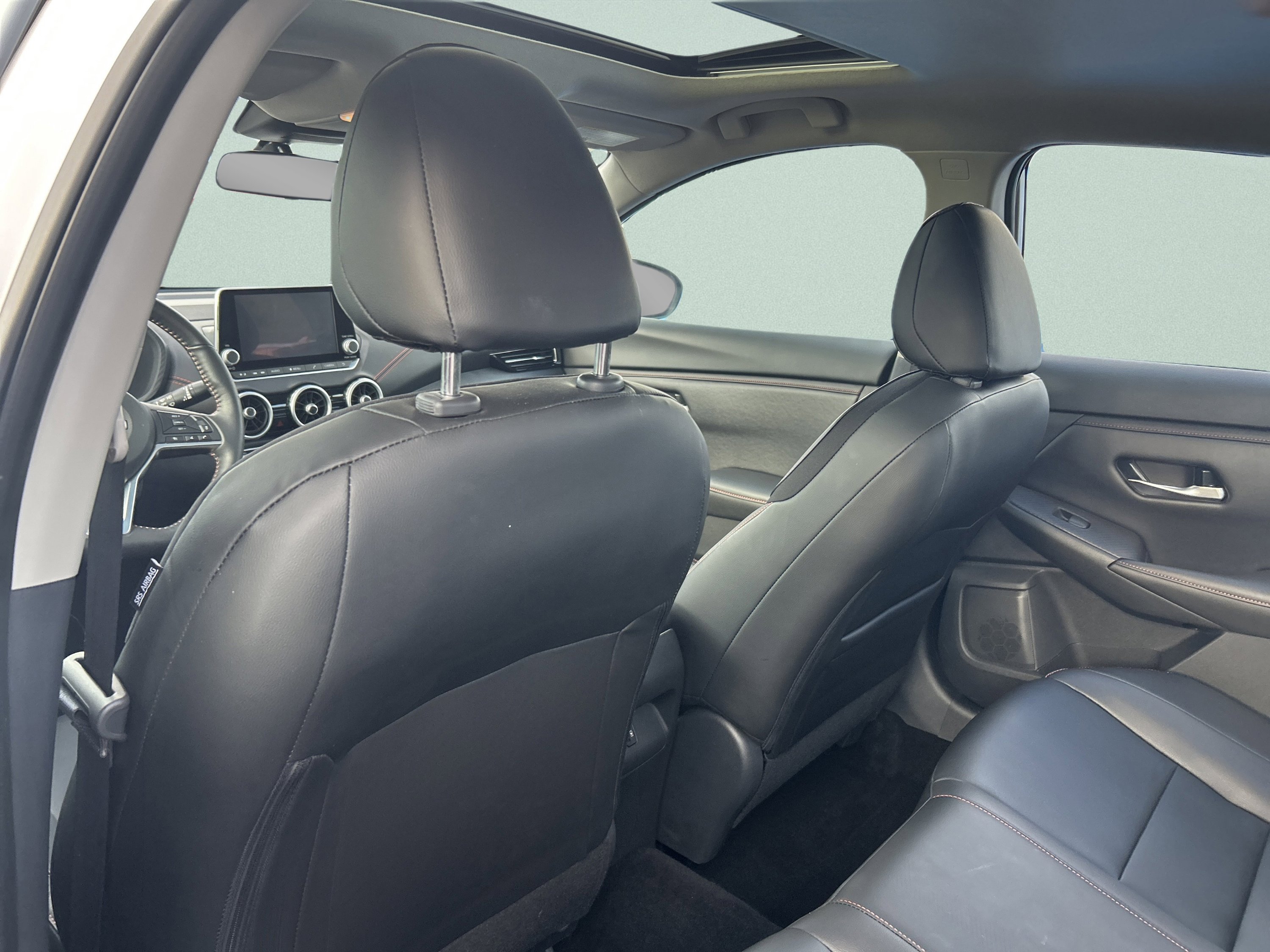 Used 2025 Nissan Sentra SR w/ SR Premium Package image 52