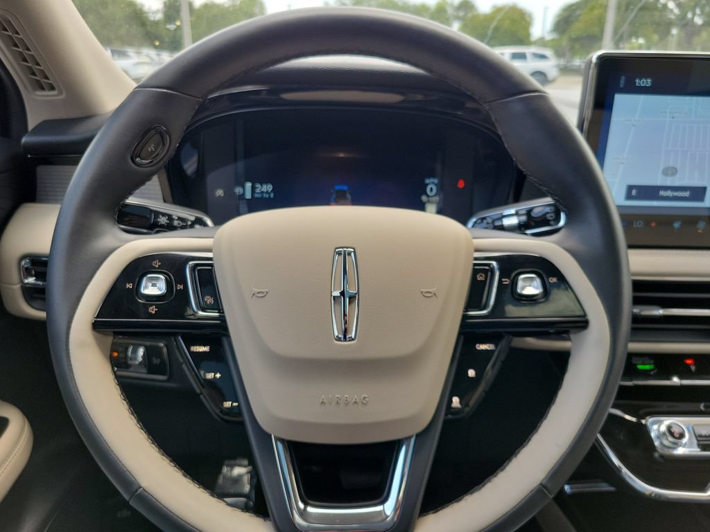 Certified 2025 Lincoln Corsair FWD w/ Equipment Group 101A image 18