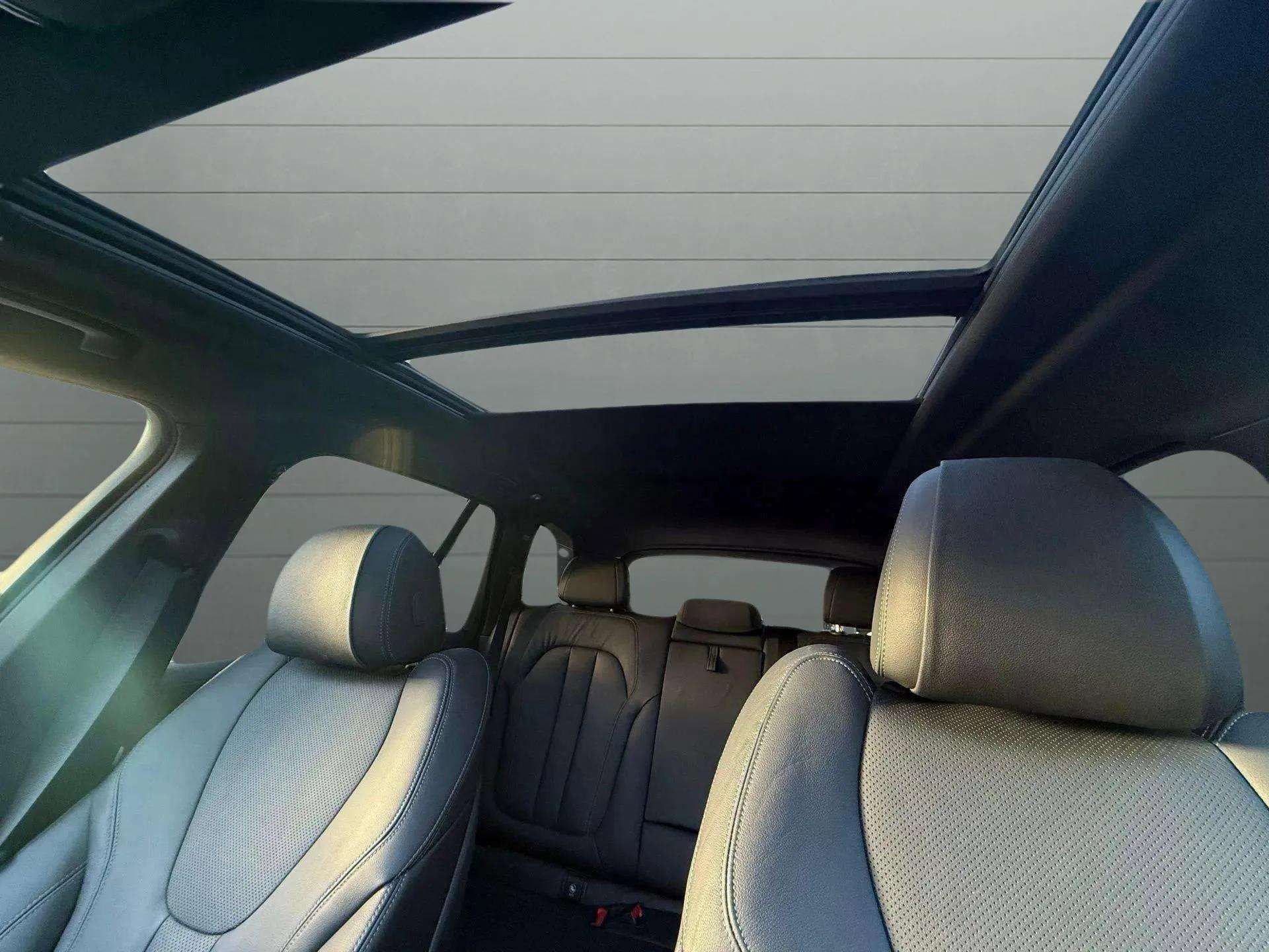 Used 2022 BMW X5 xDrive45e w/ Climate Comfort Package image 40