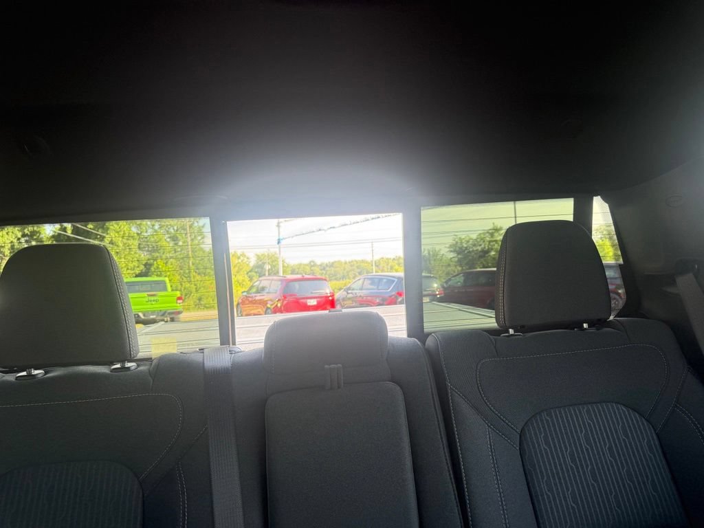 Used 2023 RAM 1500 Big Horn AWD/4WD image 38