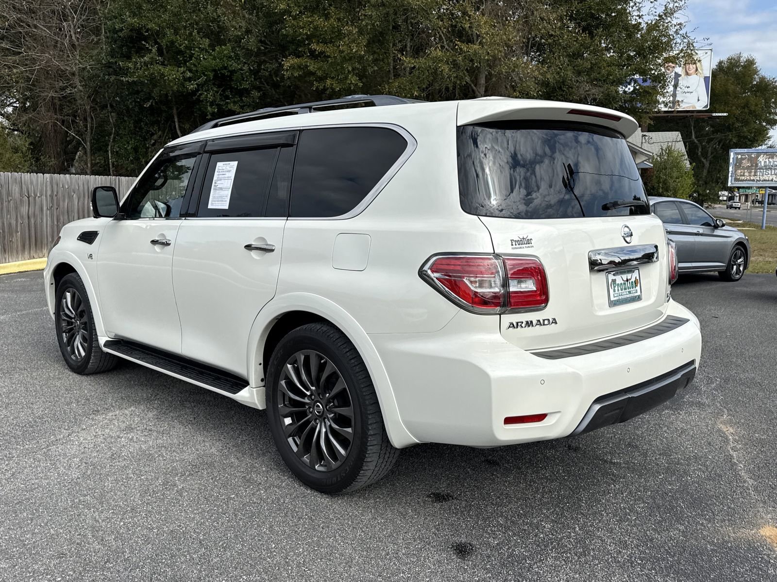 Used 2020 Nissan Armada Platinum w/ Platinum Reserve Package AWD/4WD image 3