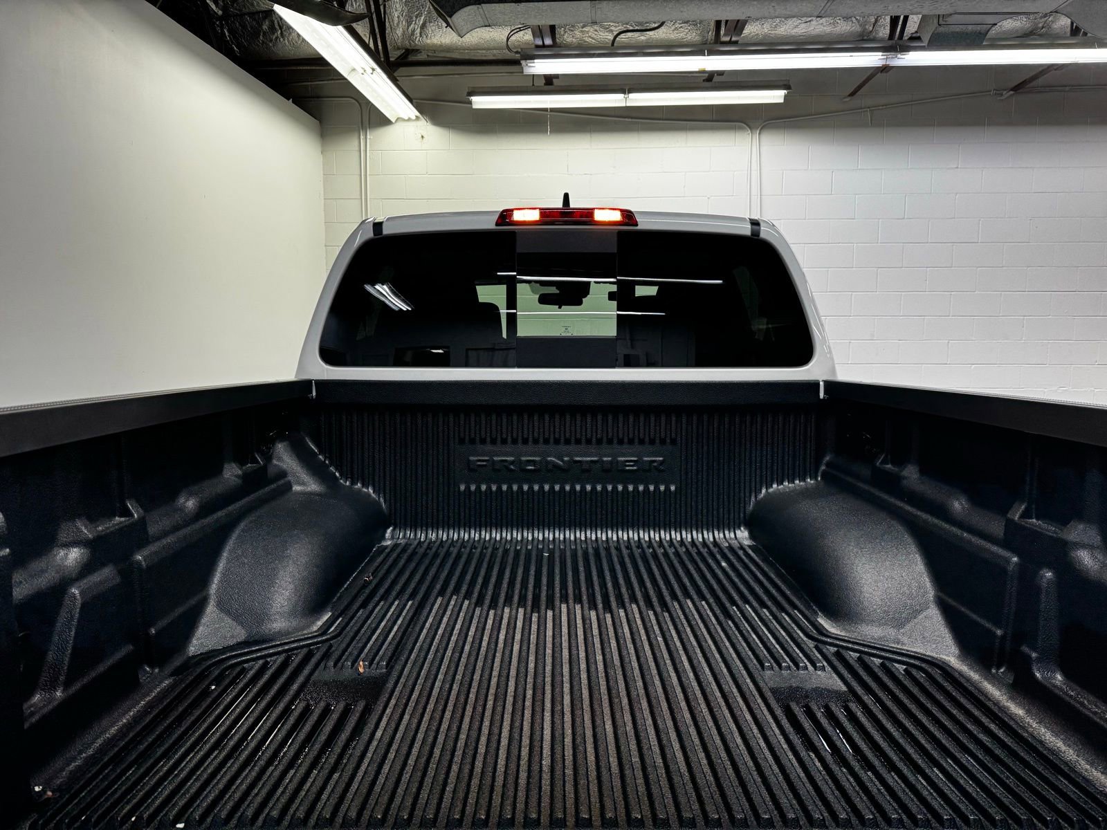 New 2026 Nissan Frontier SV w/ Tow Package AWD/4WD image 33