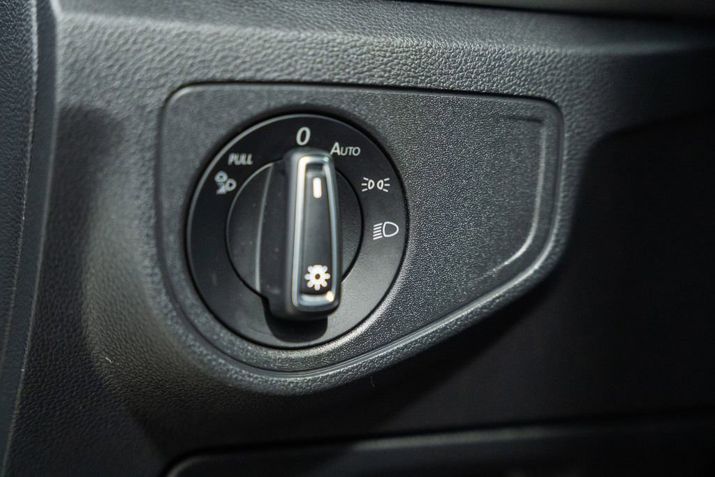 Used 2022 Volkswagen Atlas SE w/ Black Wheel Package image 41