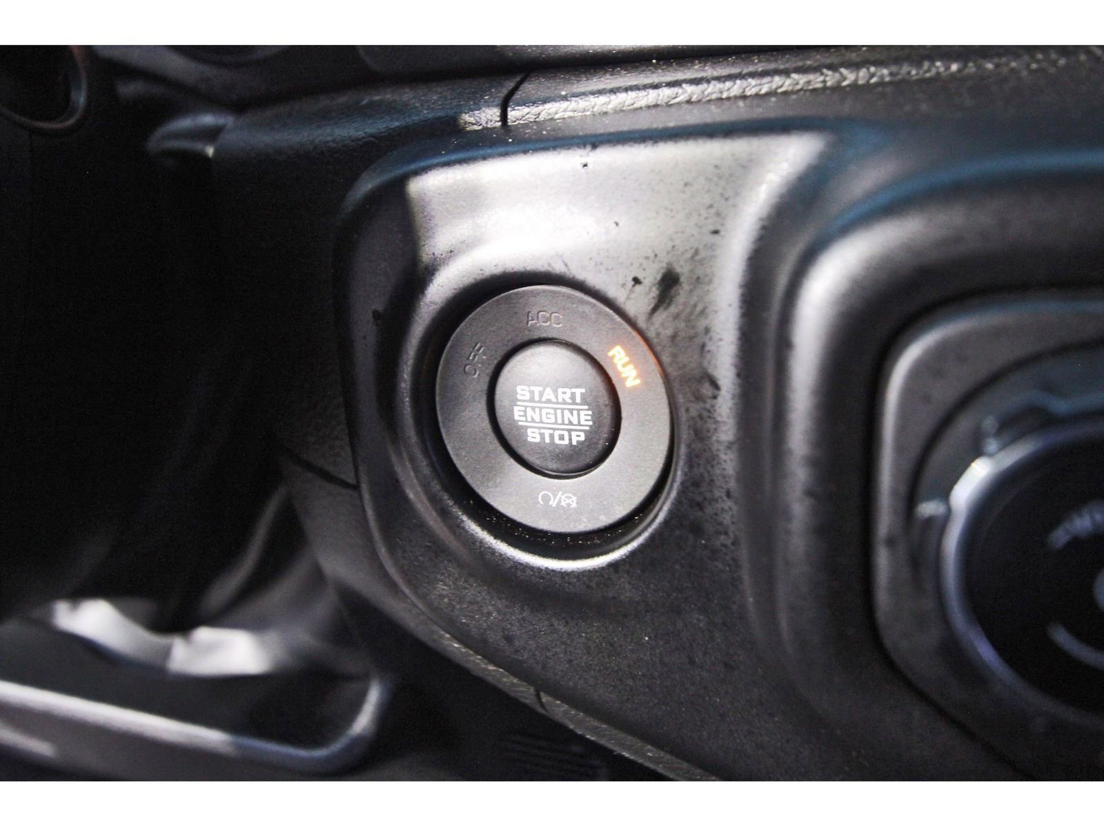 Used 2022 Jeep Gladiator Mojave w/ Cold Weather Group image 26