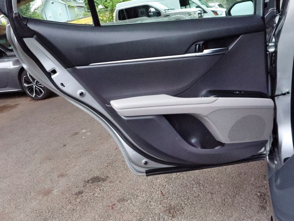 Used 2020 Toyota Camry LE FWD image 53