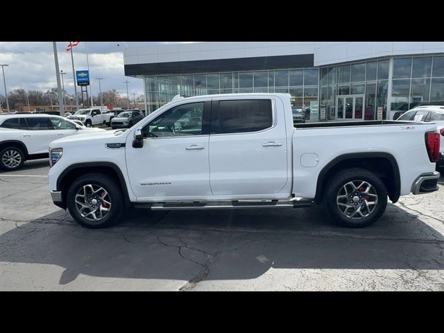 Used 2023 GMC Sierra 1500 SLT w/ SLT Premium Package image 5