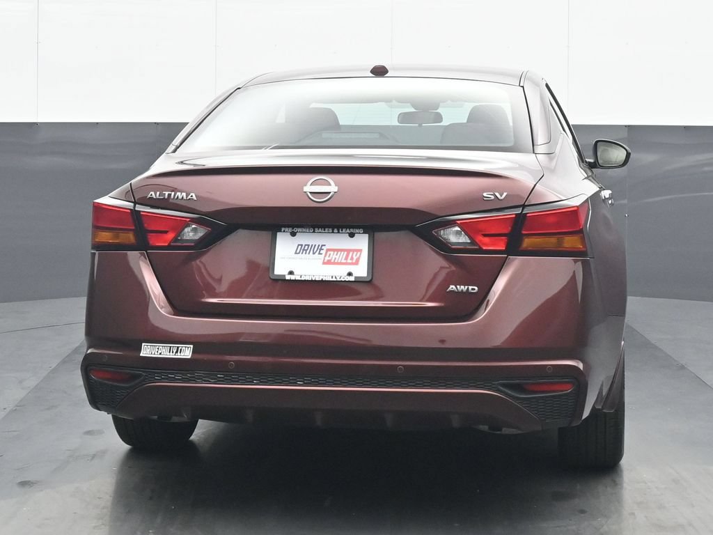 Used 2024 Nissan Altima 2.5 SV AWD/4WD image 5